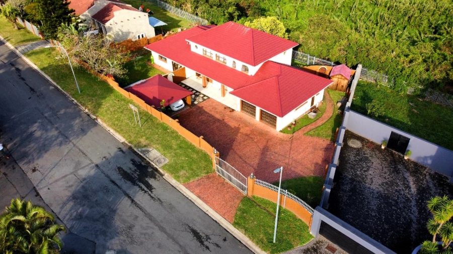 6 Bedroom Property for Sale in Baysville Eastern Cape